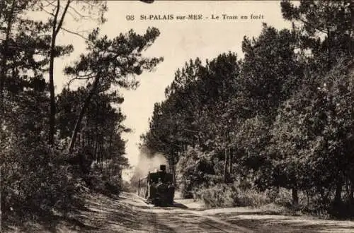 Ak Saint Palais sur Mer Charente Maritime, Dampflok fährt durch den Wald