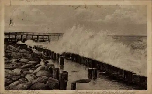 Ak Kołobrzeg Ostseebad Kolberg Pommern, Brandung an der Waldenfelsschanze