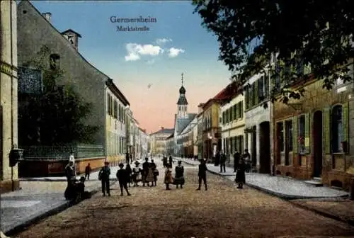 Ak Germersheim, Blick in die Marktstraße mit Passanten und Kirche