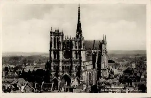 Ak Amiens Somme, Panorama, Kathedrale