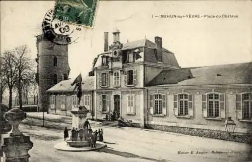 Ak Mehun sur Yèvre Cher, Place du Chateau