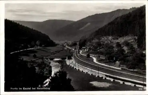 Ak Neuenbürg an der Enz Schwarzwald Württemberg, Panorama, Bahnstrecke