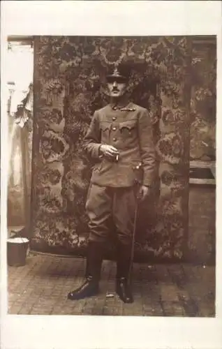 Ak Auma in Thüringen, Soldat in Uniform, Standportrait