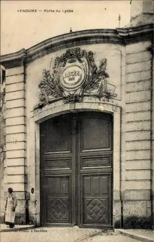 Ak Vendôme Loir et Cher, Porte du Lycée