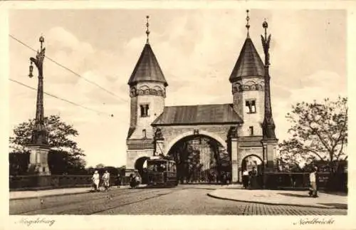 Ak Magdeburg, Nordbrücke, Straßenbahn