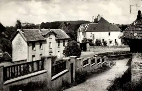 Ak Rougemont Doubs, Krankenhaus und sein Nebengebäude