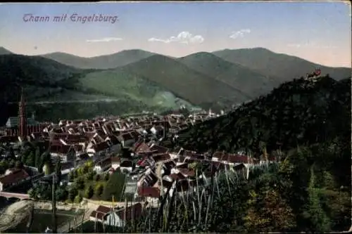 Ak Thann Elsass Haut Rhin, Blick auf den Ort mit Engelsburg, Berge, Kirchturm