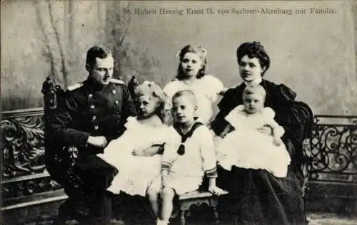 Ak Herzog Ernst II. von Sachsen Altenburg mit Familie