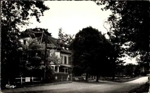 Ak Verneuil sur Seine Yvelines, Foret, Auberge de la Galette