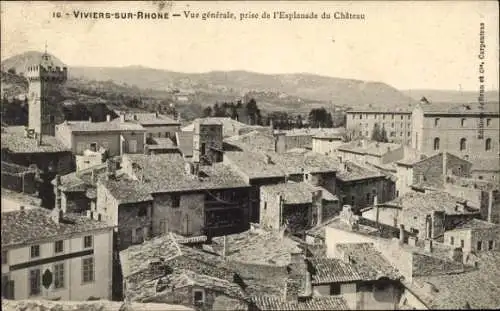 Ak Viviers sur Rhone Ardèche, Blick über die Dächer, Gesamtansicht von der Esplanade du Chateau aus