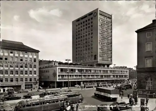 Ak München, Hauptbahnhof, Hotel Deutscher Kaiser, Busse