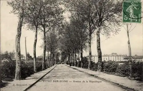 Ak Vitry sur Seine Val de Marne, Avenue de la Republique