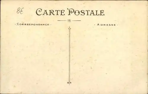 Ak Gueret Creuse, Kaserne der 78. Infanterie, Innenhof