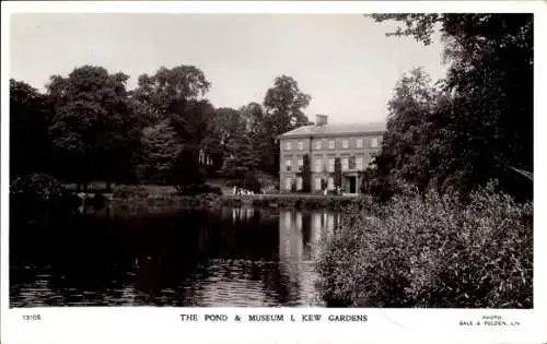 Ak Kew Londoner Stadtteil Richmond upon Thames, Kew Gardens, Teich, Museum