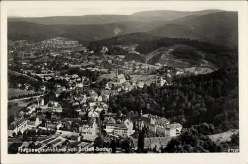 Ak Baden Baden am Schwarzwald, Flugzeugaufnahme Gesamtansicht