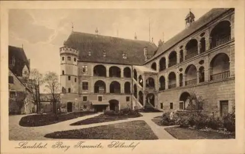 Ak Landshut in Niederbayern, Burg Trausnitz, Schlosshof