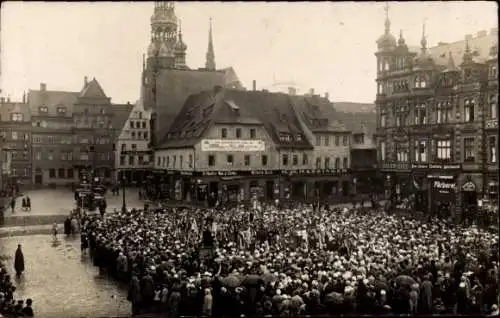 Foto Ak Zwickau in Sachsen, Jungmädchenbund, Festakt auf dem Marktplatz, 6.10.1930