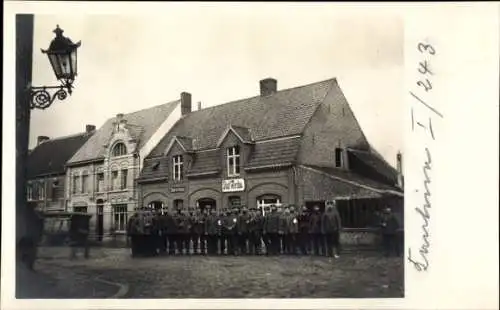 Foto Ak Zwickau in Sachsen, Gasthaus Stadt Werdau, Soldaten in Uniform, I/243