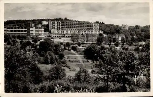 Ak Clairvivre Dordogne, Les Magasins Generaux, l'Hotel Sanatorium, Hopital vus des vergers