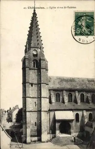 Ak Châteaudun Eure et Loir, Eglise et rue St-Valerien