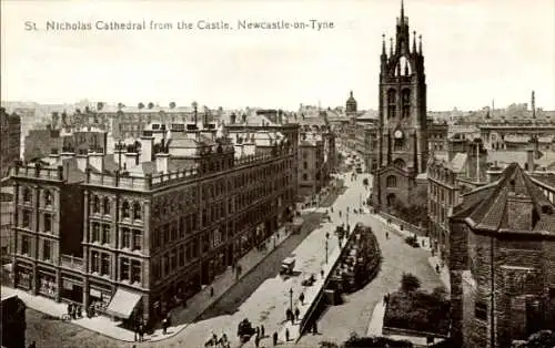 Ak Newcastle upon Tyne Northumberland England, St.-Nikolaus-Kathedrale vom Schloss aus