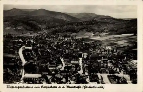 Ak Bad Bergzabern an der Weinstraße Pfalz, Flugzeugaufnahme, Gesamtansicht