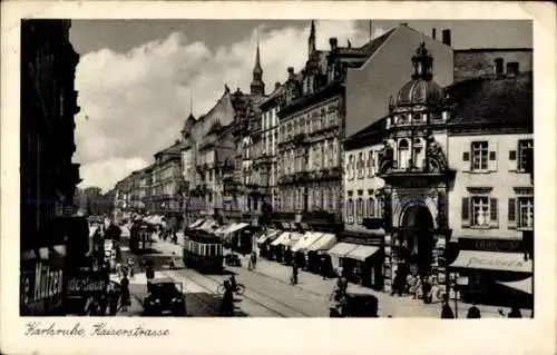 Ak Karlsruhe in Baden, Kaiserstraße, Passanten, Straßenbahn