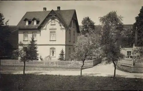 Foto Ak Jüdenhain Crossen Zwickau in Sachsen, Wohnhaus, Garten, Straßenpartie