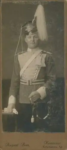 CdV Deutscher Soldat in Uniform, Portrait, Paradehelm