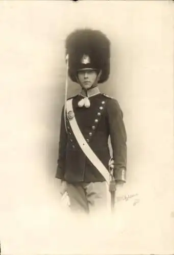 Foto Ak Deutscher Soldat in Uniform, Porträt