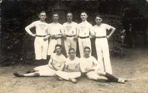 Foto Ak Nesterow Stallupönen Ostpreußen, Männerturnverein, Turnfest 1924