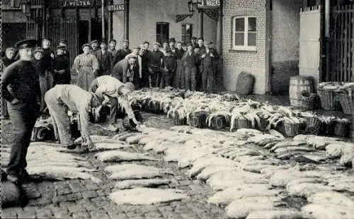 Ak Ostende Westflandern, Le marché aux poissons, Fischmarkt