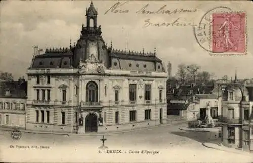 Ak Dreux Eure et Loir, Caisse d'Erpargne, Straßenpartie, Denkmal