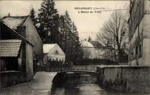 Ak Selongey Côte-d'Or, Rathaus, Brücke