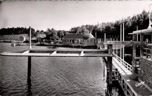 Ak Neuvic d'Ussel Corrèze, Plage, Embarcadere de la Vedette