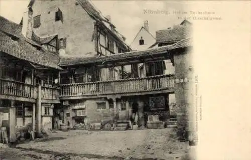 Ak Nürnberg in Mittelfranken, Hof im Tucherhaus, Hirschelgasse