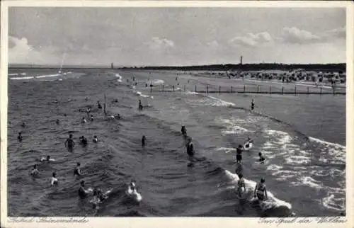 Ak Świnoujście Swinemünde Pommern, Strand, Badegäste, Wellen