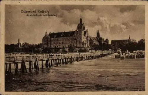 Ak Kołobrzeg Ostseebad Kolberg Pommern, Strandschloss mit Seesteg