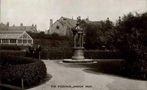 Ak Jarrow Tyne und Wear England, Park, Brunnen