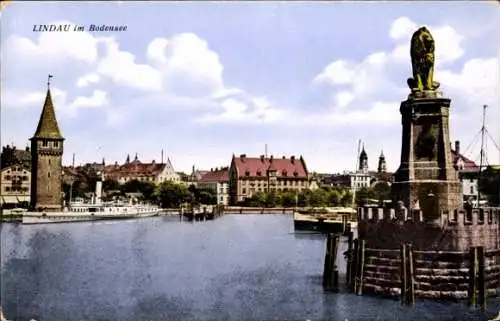 Ak Lindau am Bodensee Schwaben, Hafen, Löwenstatue, Mangturm, Blick vom See aus, Dampfer