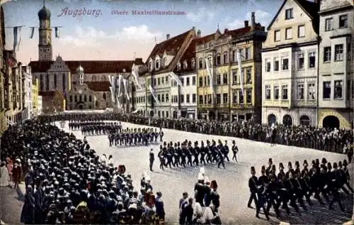 Ak Augsburg in Schwaben, Obere Maximilianstraße, Parade