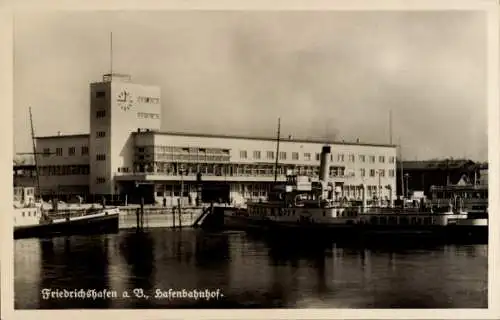 Ak Friedrichshafen am Bodensee, Hafenbahnhof, Dampfschiff