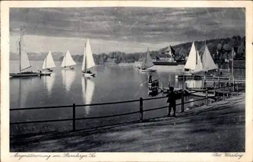 Ak Starnberg in Oberbayern, Morgenstimmung am See mit Segelbooten