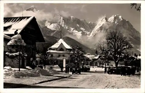 Ak Garmisch Partenkirchen in Oberbayern, Marktplatz, Winter