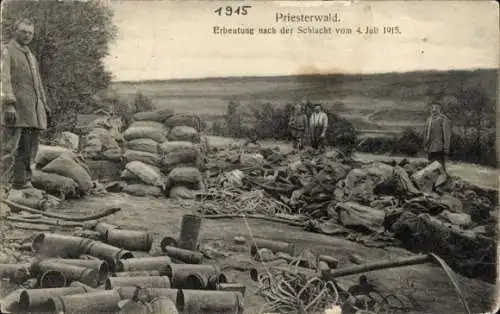 Ak Pont à Mousson Meurthe-et-Moselle, Priesterwald, Erbeutung nach der Schlacht 4. Juli 1915