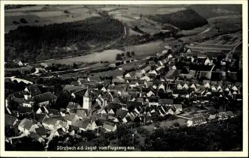 Ak Dörzbach Baden Württemberg, Fliegeraufnahme, Kirche, Panorama vom Ort