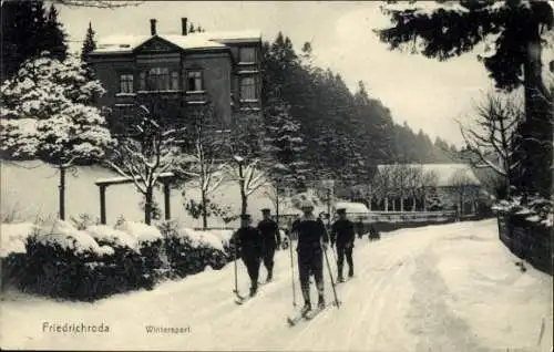 Ak Friedrichroda im Thüringer Wald, Winter, Ski, Personen