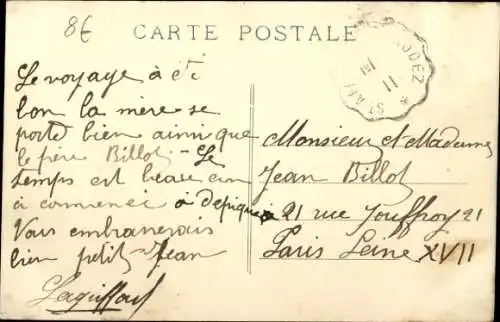 Ak Coussergues Aveyron, Teilansicht, Kirche