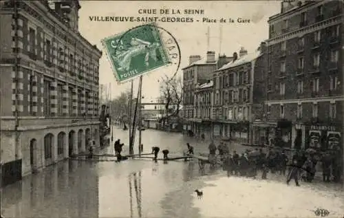 Ak Villeneuve Saint Georges Val de Marne, Place de la Gare