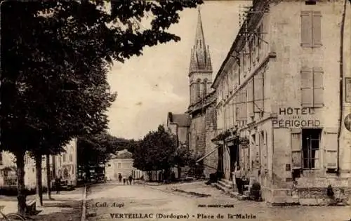 Ak Verteillac Dordogne, Place de la Malrie, Hotel du Perigord